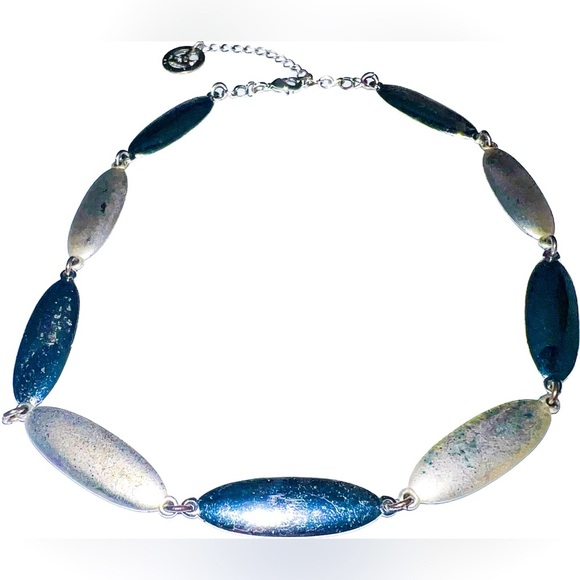 Trifari Silver-tone Fashion statement Necklace  15-18” - Picture 2 of 10